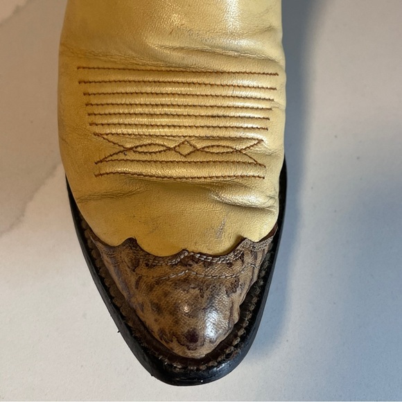 Vintage Tony Lama Woman's Brown & Ivory Buckaroo Wingtip Cowboy Boots Size 6 - Picture 10 of 16